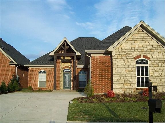 2nd image of 1703 Bay Hill Pl