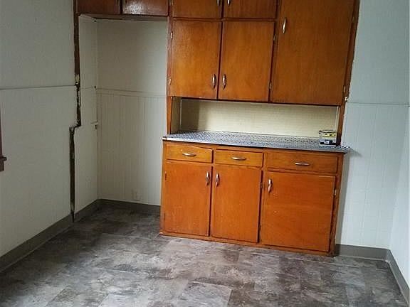 4th image of 34 Roslyn St