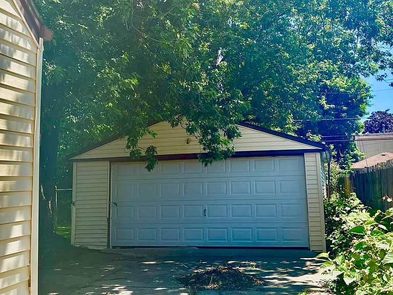 24612 Lauren Ave — Photo 7