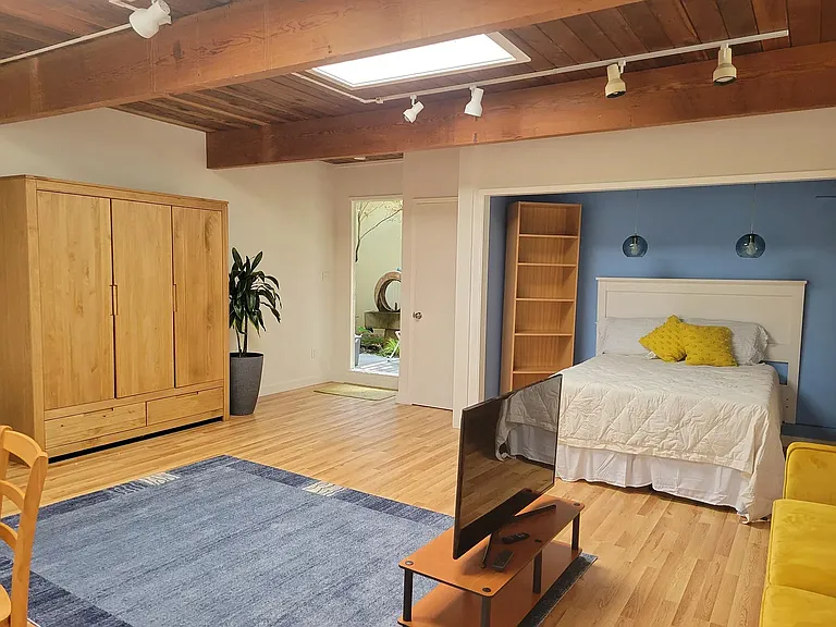 1962 Adele Pl — Photo 1