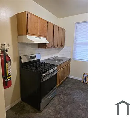 2661 Roberts Ave — Photo 4