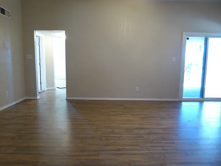 5449 Overlook Dr NE — Photo 4