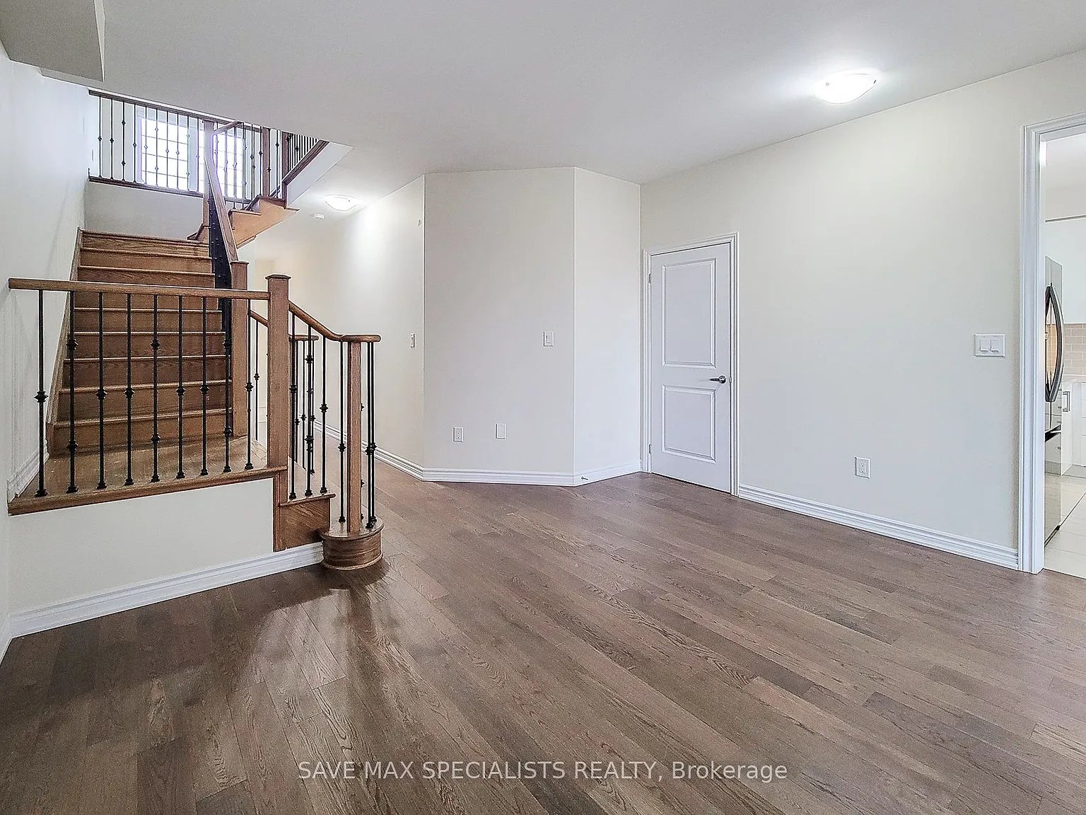 4 bed, $2,975 — Photo 4