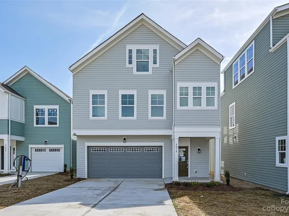 9018 Henry Thoreau Rd, Charlotte, NC 28214