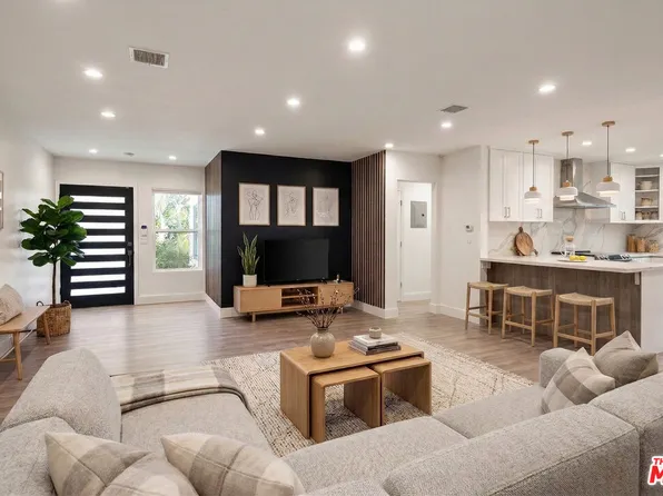 17141 Sherman Way, Van Nuys, CA 91406