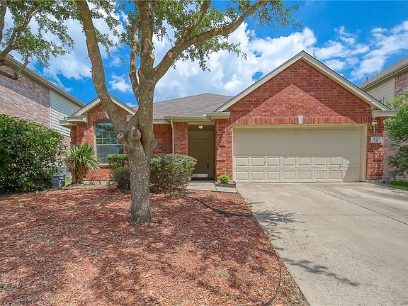 3rd image of 601 Twin Knoll Dr