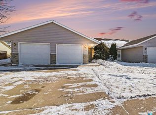 412 N 9th Ave, Brandon, SD 57005