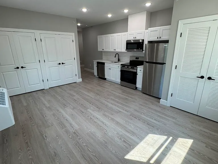 166 Fair St — Photo 4