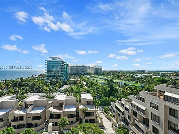 3rd image of 201 Crandon Blvd APT 927