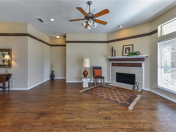 5th image of 5509 Leffler Ln