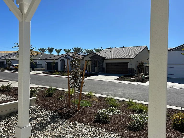 865 Lucent St — Photo 15
