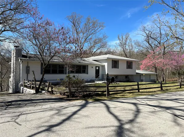 29 Bob White Ln, Lake Ozark, MO 65049