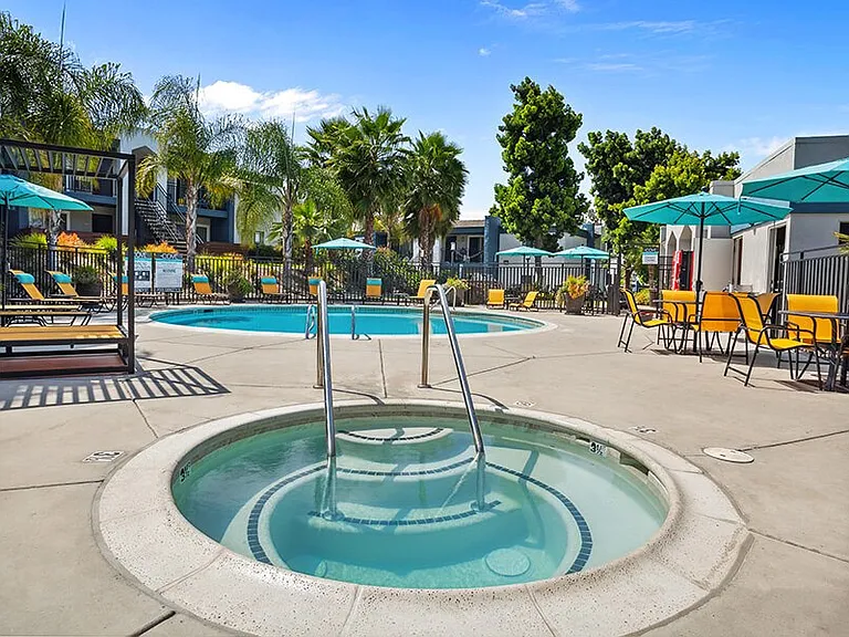 Cove La Mesa — Photo 16