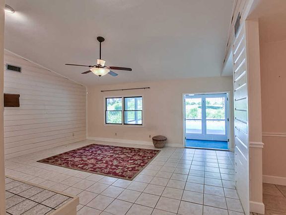 2nd image of 3130 Ferns Glen Dr
