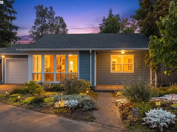 404 Eastfield Dr, Oregon City, OR 97045