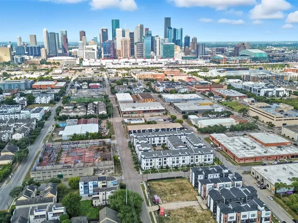 3006 Lamar St, Houston, TX 77003