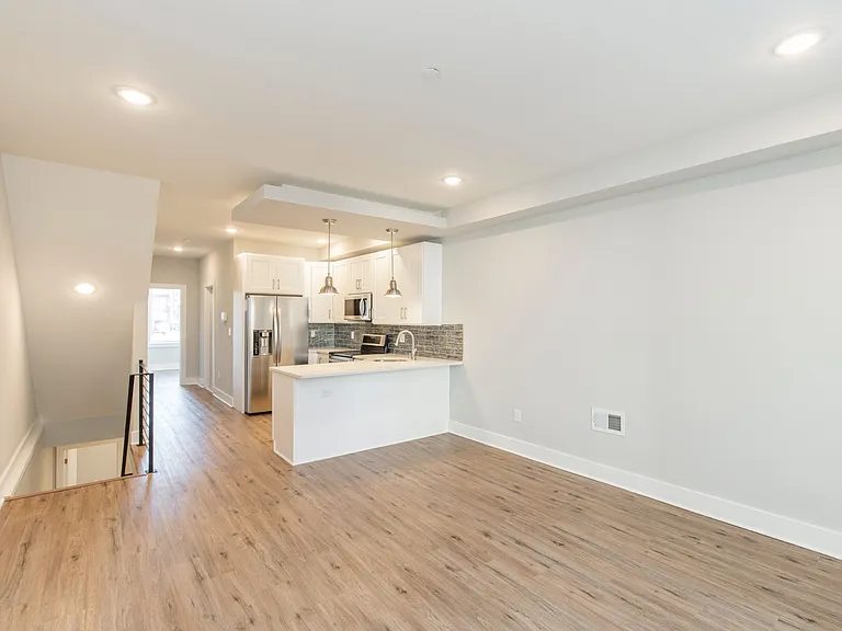 1906 E York St #1A — Photo 1