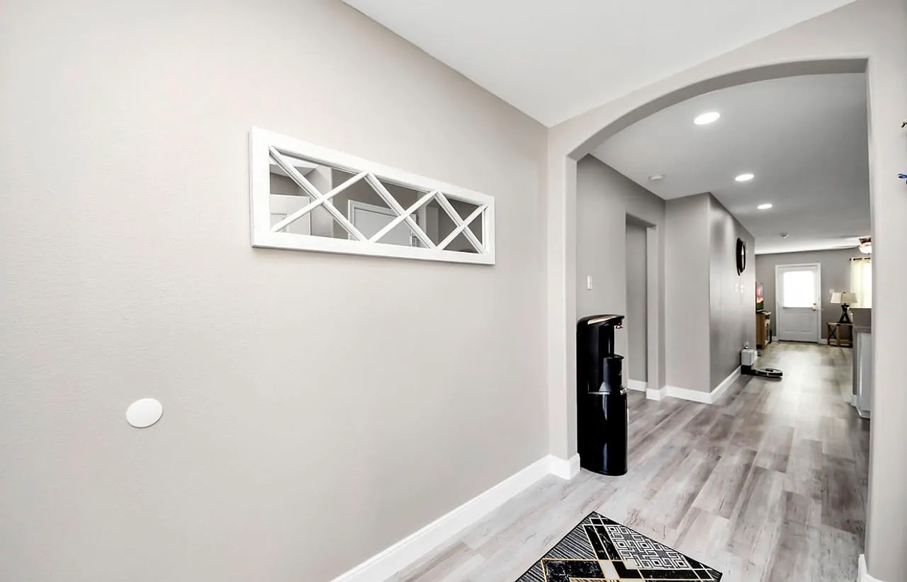3 bed, 1200 sqft, $1,836 — Photo 4