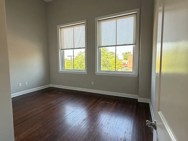 215 York Road — Photo 5