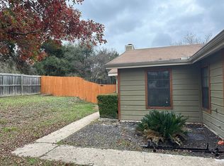 18506 Lake Oaks Dr, Jonestown, TX 78645