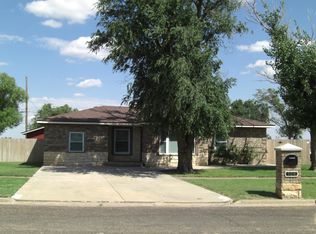 106 Thomas Blvd, Plainview, TX 79072