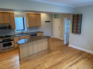 722 W Addison St #3, Chicago, IL 60613