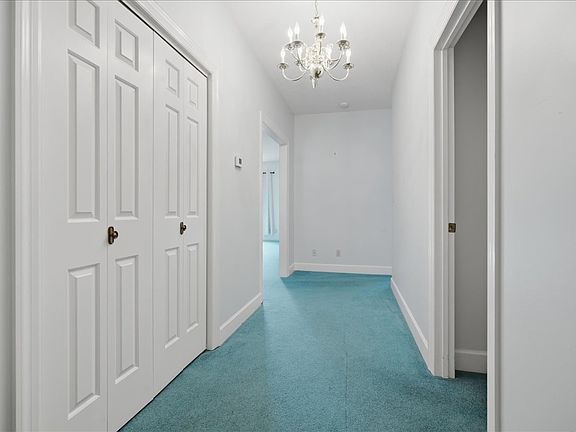 4th image of 602 S Mercer Ave APT 215