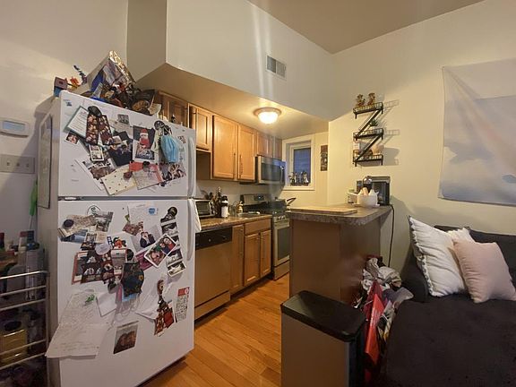 5th image of 917 Pine St APT 100