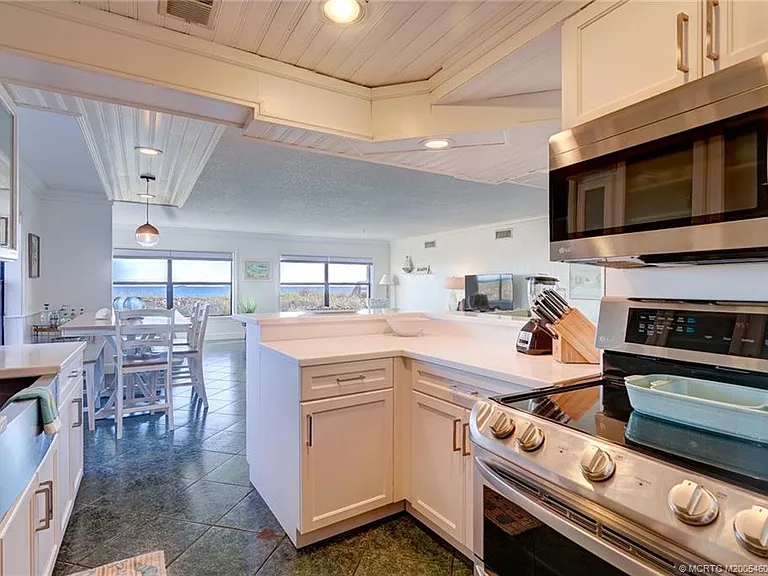 1289 NE Ocean Blvd #4 — Photo 26
