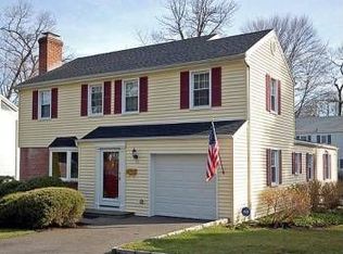 28 Beechwood Rd, Hartsdale, NY 10530