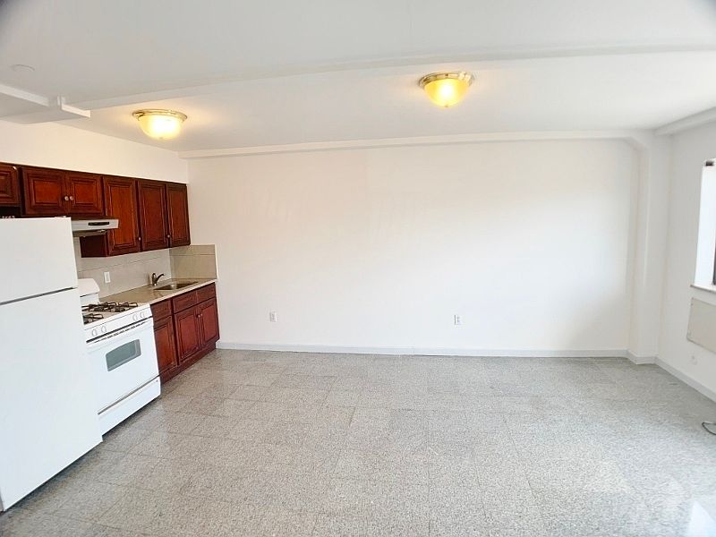 1st image of 27-35 21st St #C