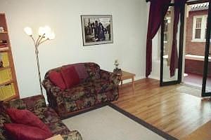 2nd image of 960 W Cuyler Ave APT 3S