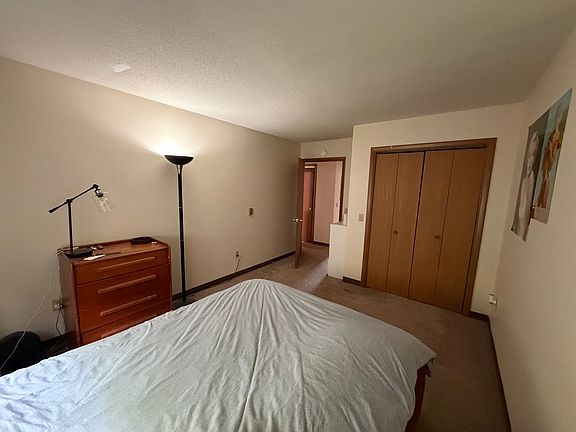 5th image of 845-847 Lime Hollow Rd #2