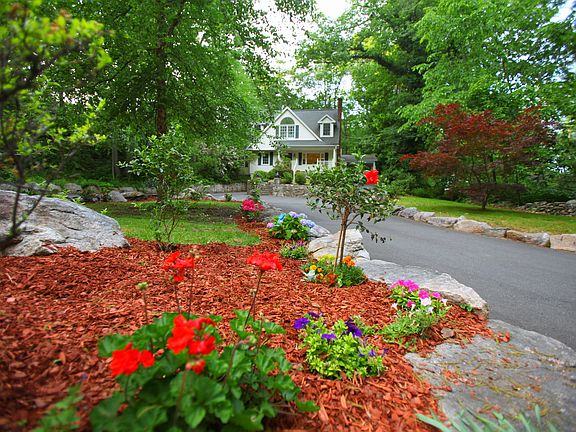 3rd image of 295 Wildwood Road