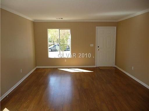 4th image of 140 Fox Lake Ave