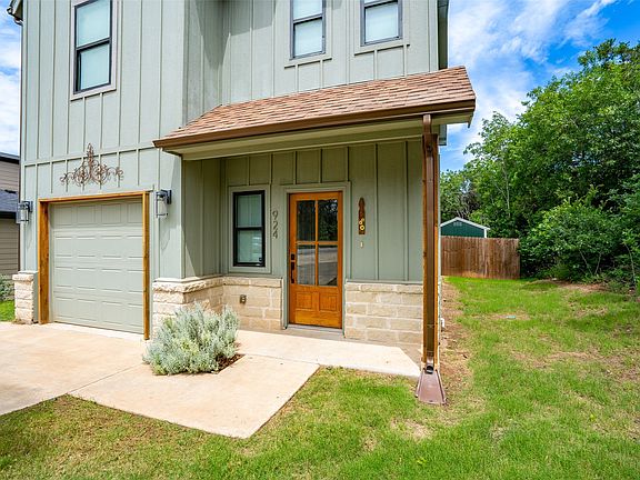 4th image of 924 Arkansas River Dr
