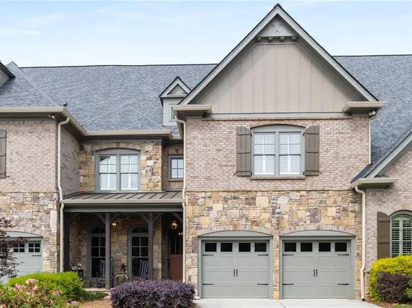 320 Wisteria Cir, Roswell, GA 30076