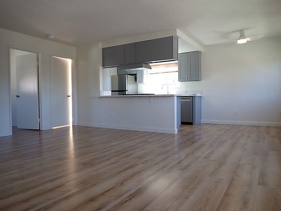3rd image of 16662 Island Cir APT 2