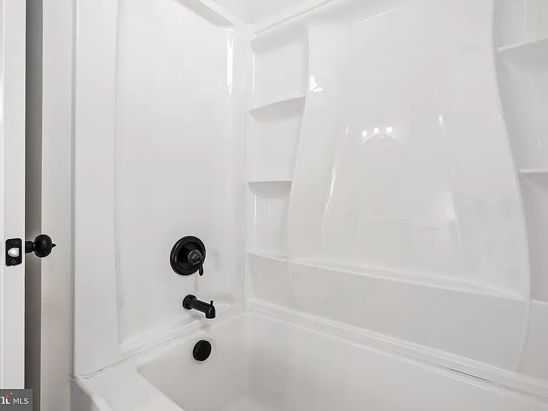 420 Chestnut St #2 — Photo 18