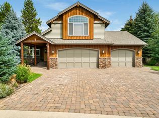 19407 Charleswood Ln, Bend, OR 97702