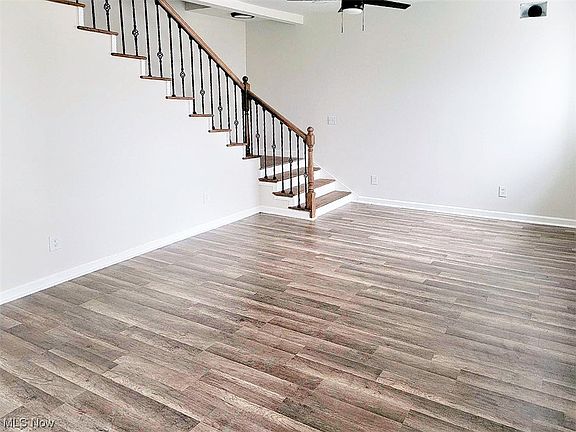 5th image of 260 N Broadway St