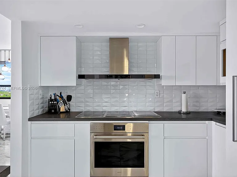 2 Grove Isle Dr #B1210 — Photo 5