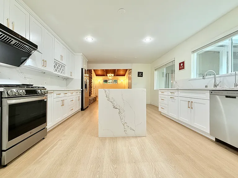 15798 Alta Vista Way — Photo 11