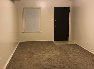 1132 SW Lane St APT 3, Topeka, KS 66604