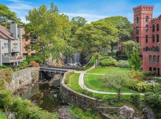 12 Glenville St #102, Greenwich, CT 06831