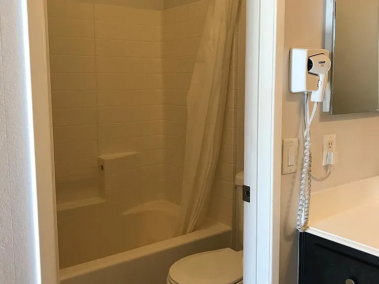 5550 Renaissance Ave #2 — Photo 10