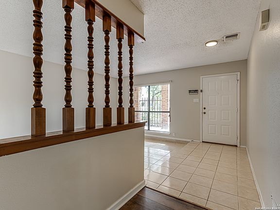 4th image of 8418 oak post