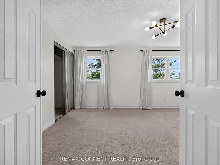 829 Cavan Ct — Photo 16