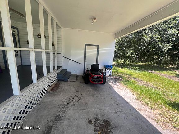 2nd image of 4100 Washington Blvd