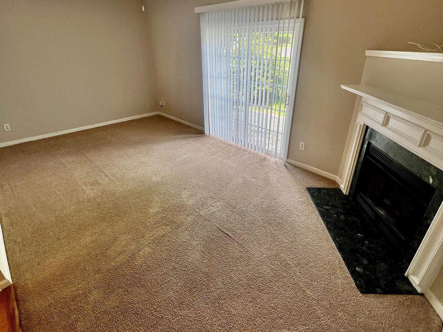3 bed, 2.5 bath, $1,975 — Photo 2